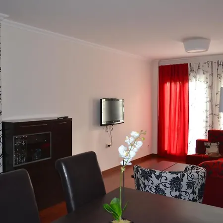 Apartamento Acueducto, Tres Dormitorios Y Parking Gratis